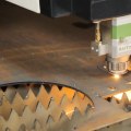 I pericoli del taglio laser: materiali da evitare